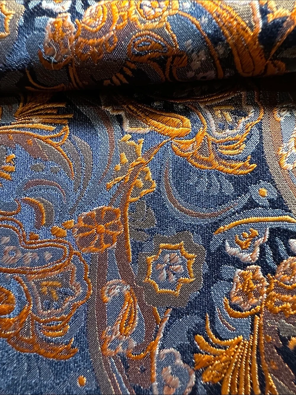 Venturi elegant silk